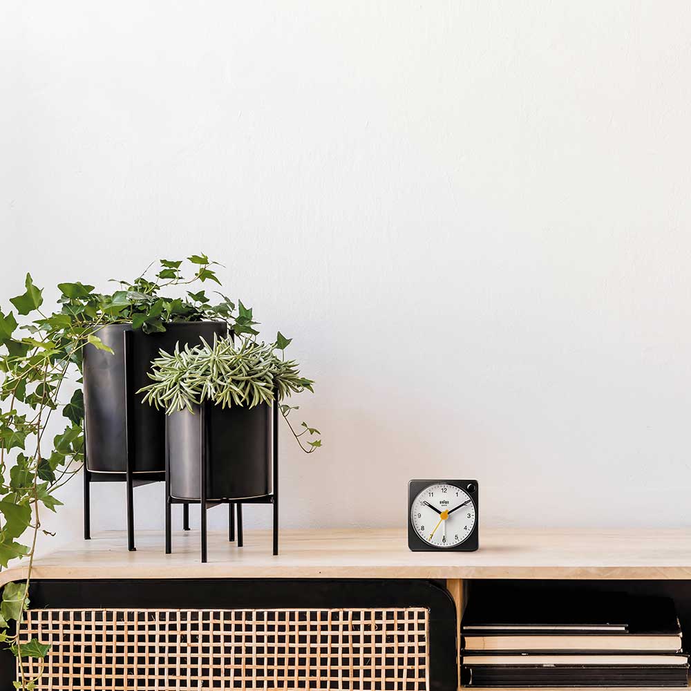 BRAUN ALARM CLOCK BLACK×WHITE BC02XBW （ブラウン置き時計 アナログアラームクロック ブラック×ホワイト）