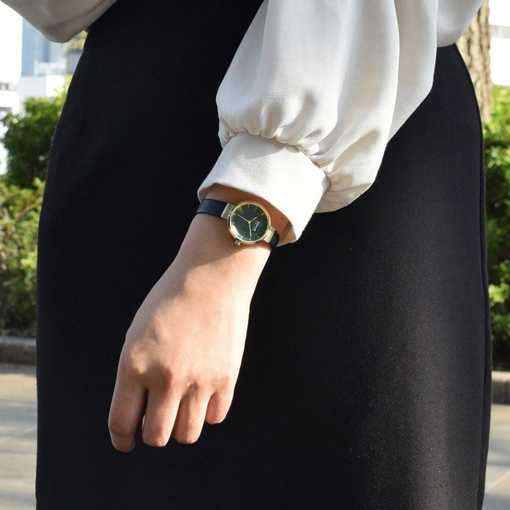 BERING Ladies Scandinavian Solar Deep green 14627-439 （ベーリング