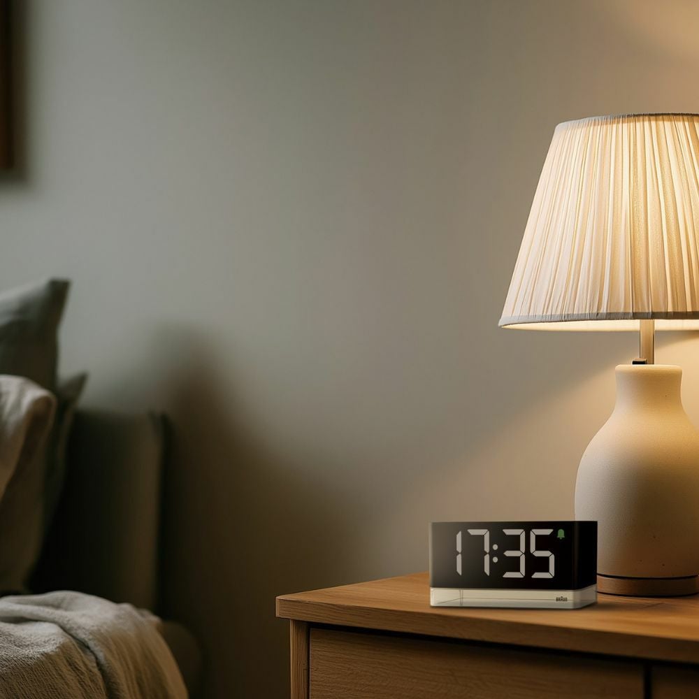 BRAUN DIGITAL ALARM CLOCK BC27B（ブラウン デジタル LEDディスプレイ
