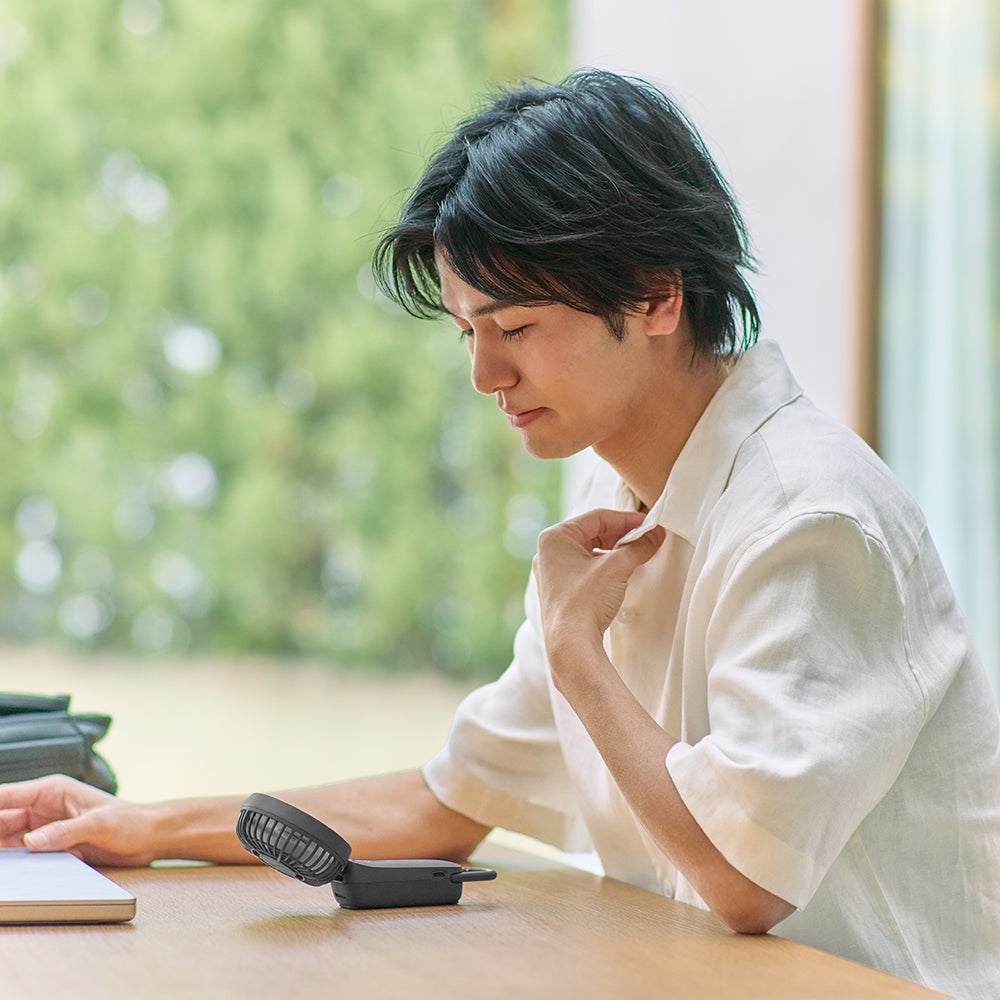 RHYTHM(リズム) ハンディファン2026 首掛け持ち歩きミニ扇風機 大風量 静音 3WAY シルキーウィンドモバイル4