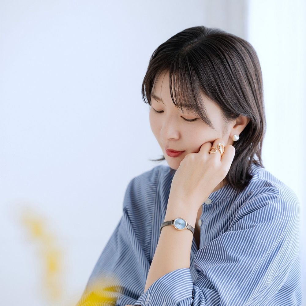 BERING Ladies Classic Mini Ice Blue 11022-368 (ベーリング レディース腕時計 クラシックミニ アイスブルー)