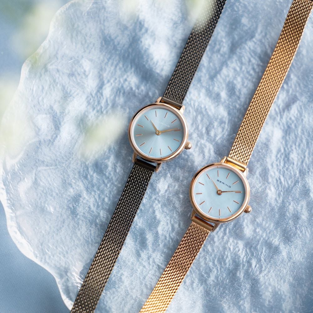 BERING Ladies Classic Mini Ice Blue 11022-368 (ベーリング レディース腕時計 クラシックミニ アイスブルー)