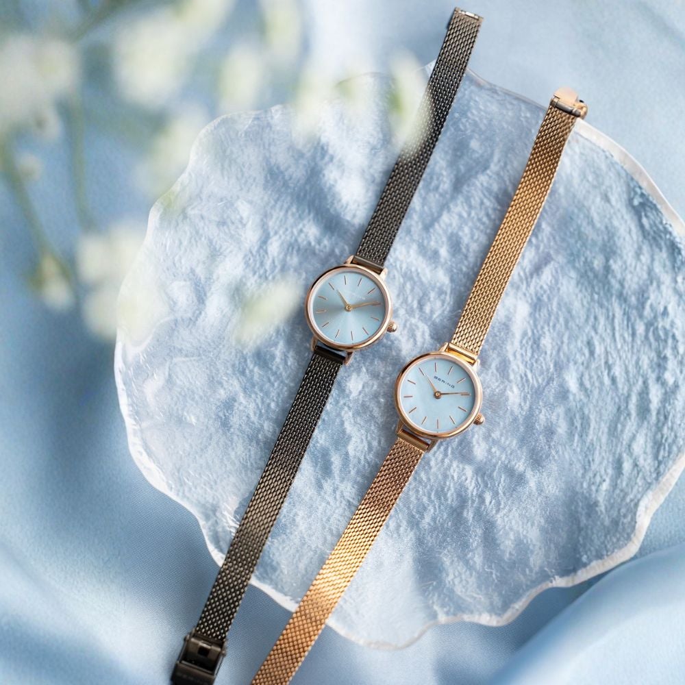BERING Ladies Classic Mini Ice Blue 11022-368 (ベーリング レディース腕時計 クラシックミニ アイスブルー)