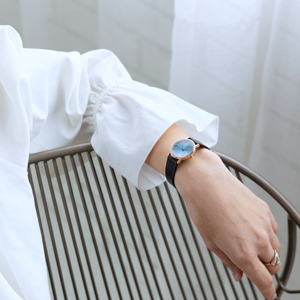 BERING Ladies Classic Scandinavian Ice Blue 13426-468（ベーリング レディース腕時計 クラシックスカンジナビアン アイスブルー）