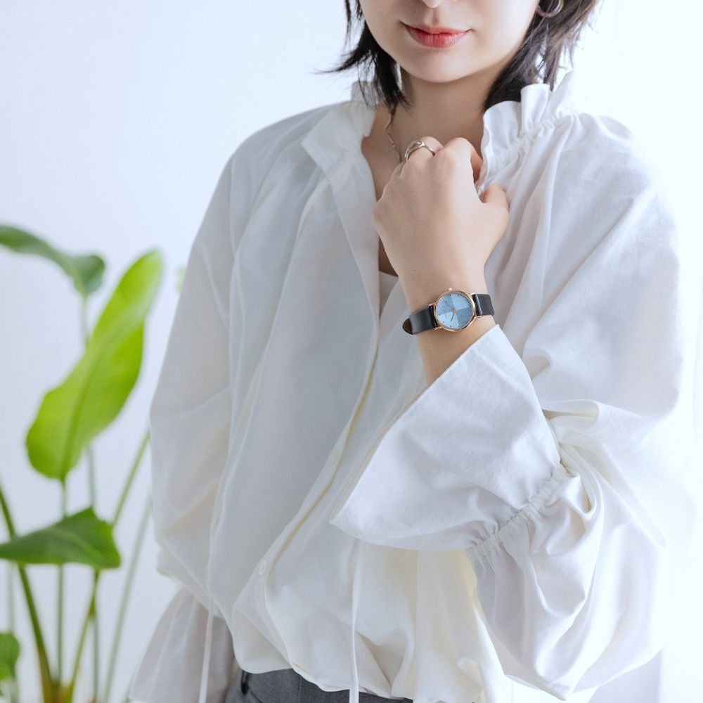 BERING Ladies Classic Scandinavian Ice Blue 13426-468（ベーリング レディース腕時計 クラシックスカンジナビアン アイスブルー）