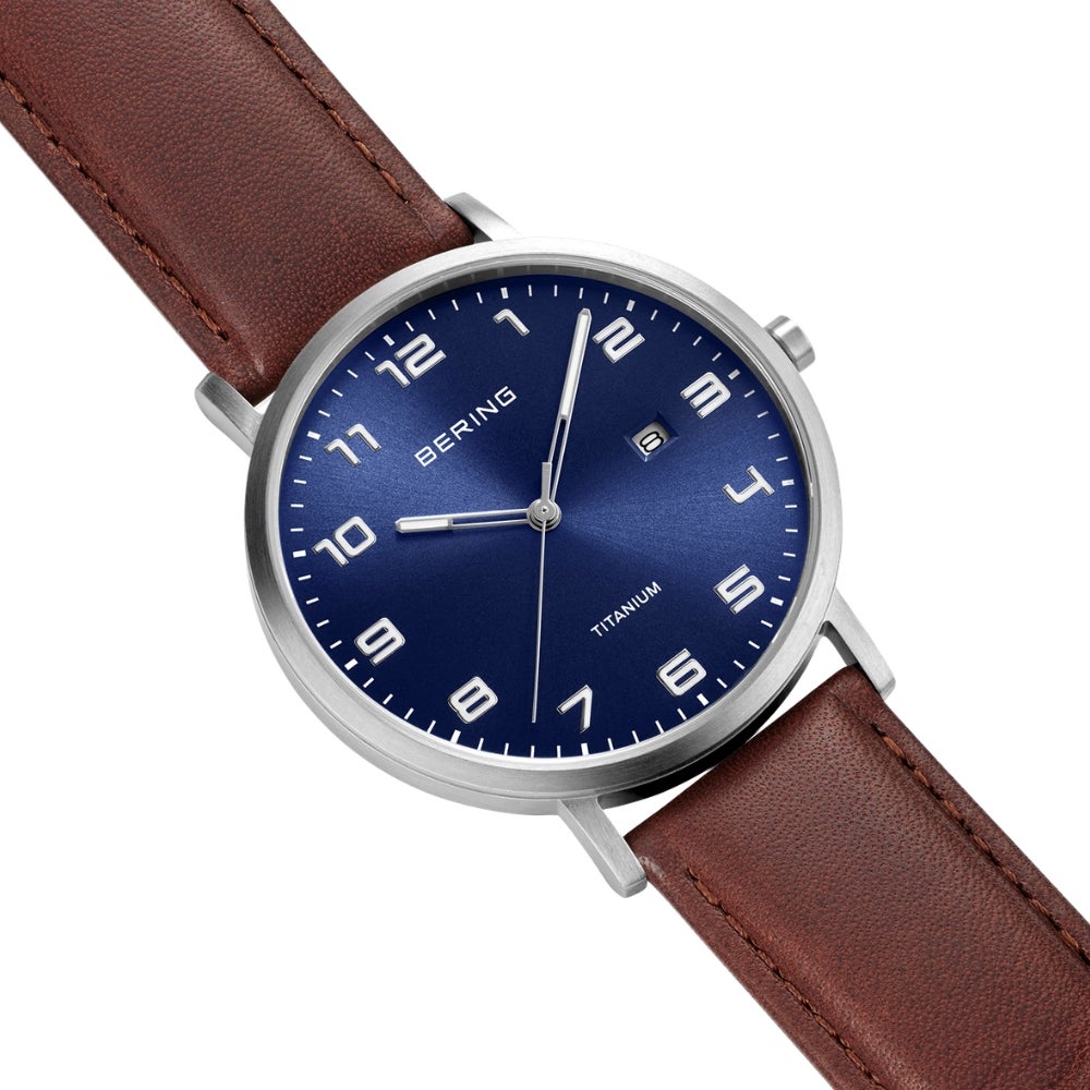 BERING Mens Unisex Air Titanium Navy×Brown 18640-505 （ベーリング メンズ ユニセックス 腕時計 エアチタニウム 青文字盤×ブラウンレザー）