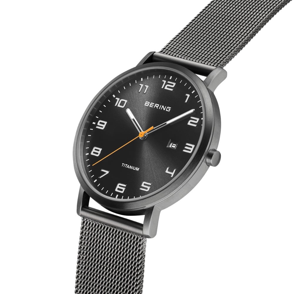 BERING Mens Unisex Air Titanium Black×Gray 18640-377 （ベーリング メンズ ユニセックス 腕時計 エアチタニウム 黒文字盤×グレーメッシュベルト）