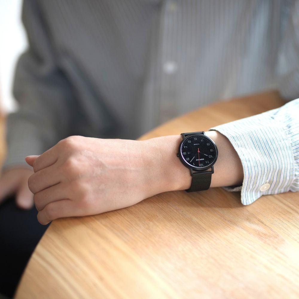 BERING Mens Unisex Air Titanium Black×Black 18640-122 （ベーリング メンズ ユニセックス 腕時計 エアチタニウム 黒文字盤×ブラックメッシュベルト）
